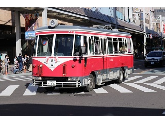 弊社製作のオリジナルバス
（2007年に揖斐川町様からの依頼で、旧谷汲駅保存の モ 514　をベースに製作しました。）